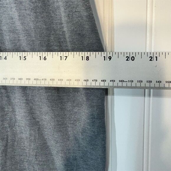 Free Fly M Gray Short Sleeve Bamboo Performance Pocket Tee Active Athleisure - Picture 7 of 8